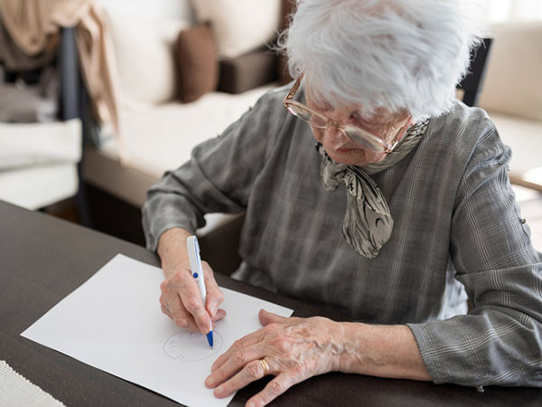 Screening at home for memory loss: Should you try it?